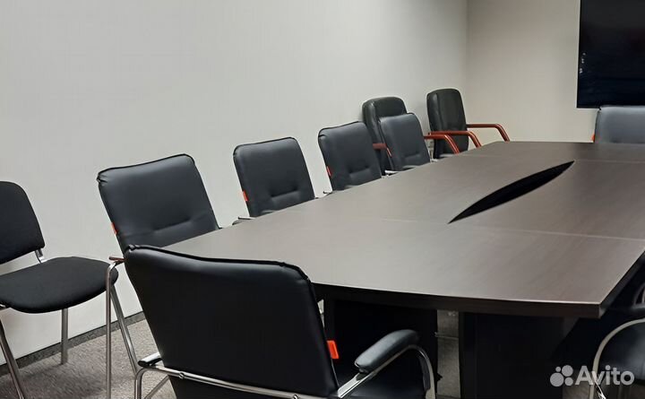 Стол переговорный венге. В наличии. С НДС
