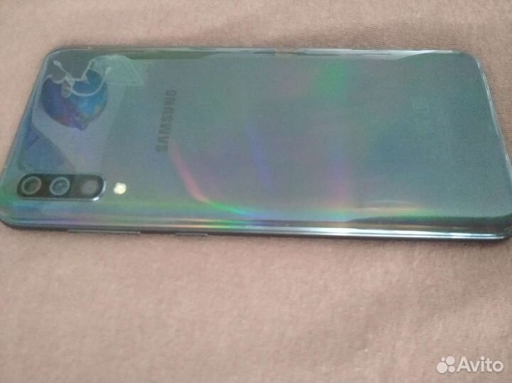 Samsung Galaxy A50, 4/64 ГБ