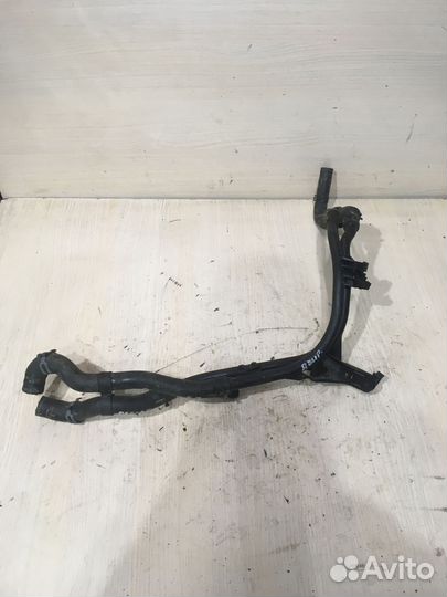 Трубка системы охлаждения пассат Б6 1K0121070BD