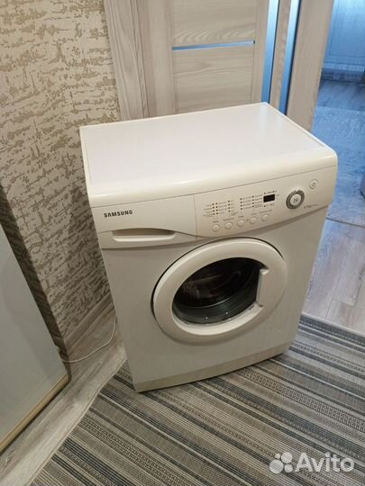 Продам стиральную машинку на запчасти