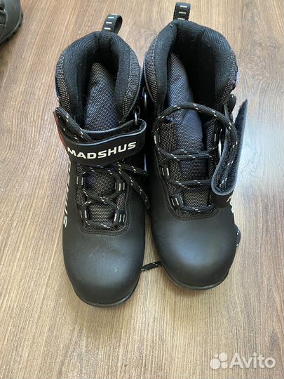 Лыжные ботинки 32, 35 размер
