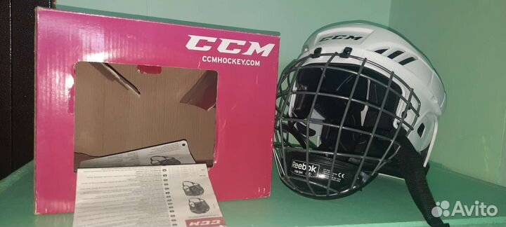 Хоккейный шлем