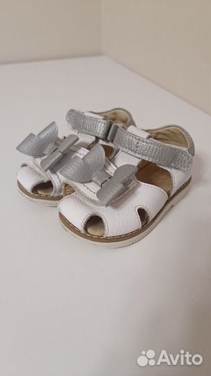 Сандалии для девочки