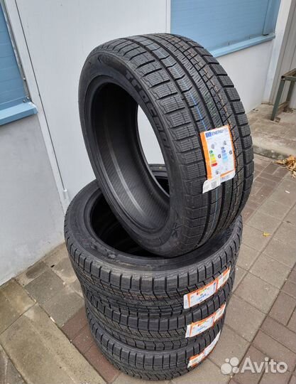 Tracmax X-Privilo S360 255/50 R20 109