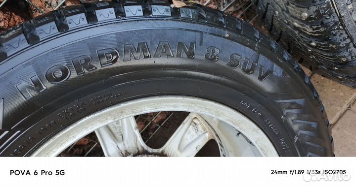 Nokian Tyres Nordman 8 SUV 215/65 R16 102