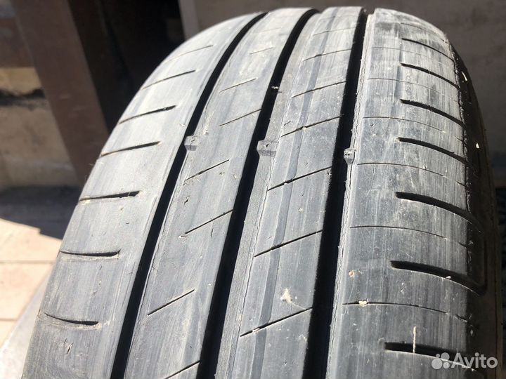 Goodyear EfficientGrip Performance 195/65 R15