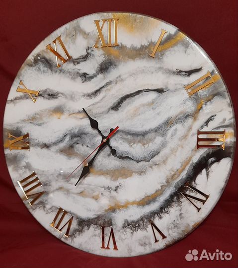 Часы из эпоксидной смолы