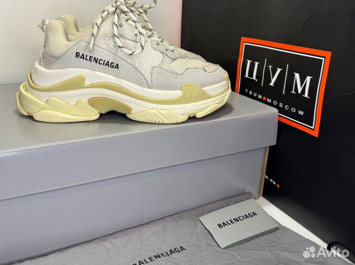 Balenciaga triple s оригинал