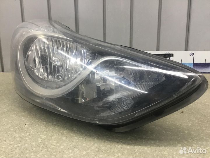 Фара правая Hyundai Elantra 2011-2016