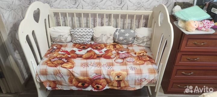 Детская кроватка