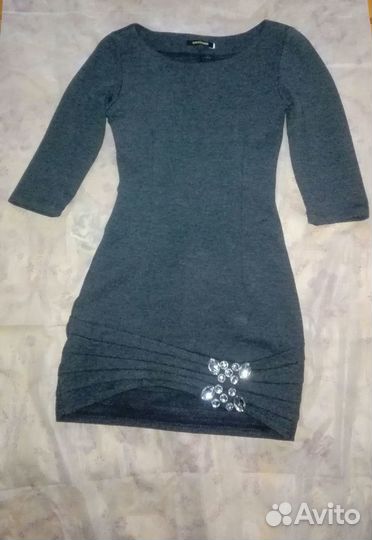 Платье с крупными стразами