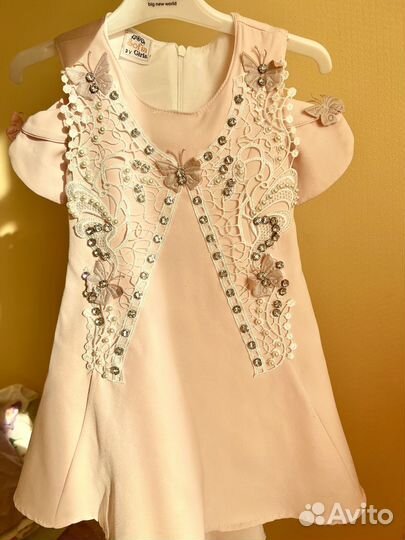 Нарядное розовое платье для девочки 3-4 года