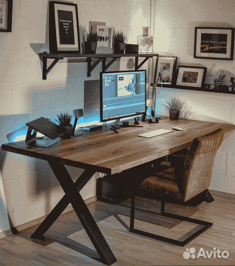Компьютерный стол в стиле лофт