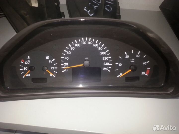 Щиток приборов мерседес оригинал б. у