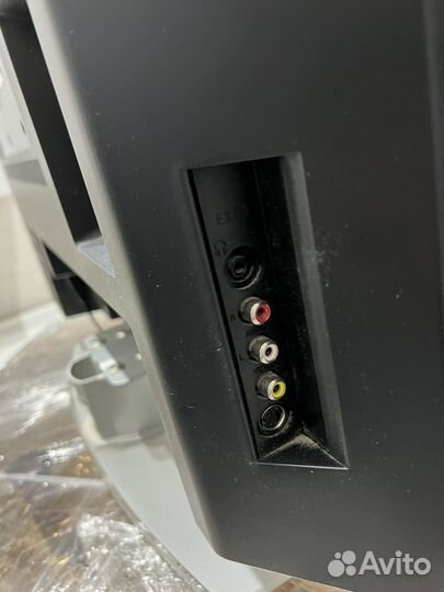 Телевизор ЖК бу philips 26 дюймов