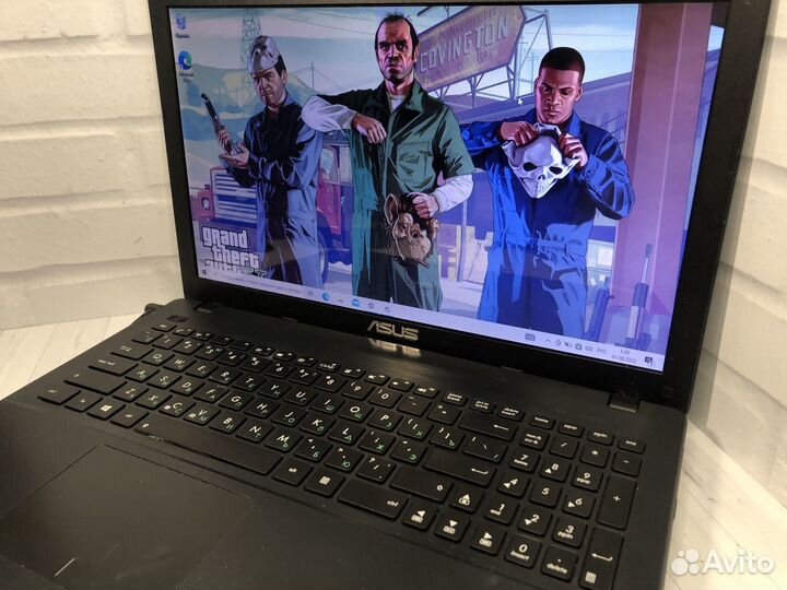 Красивый игровой ноутбук Asus 4 ядра/2 видеокарты
