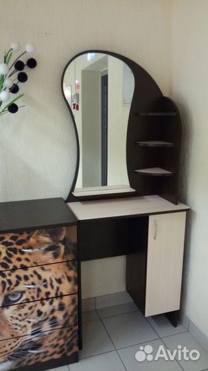 Трюмо малогабаритное 70см на 35 см