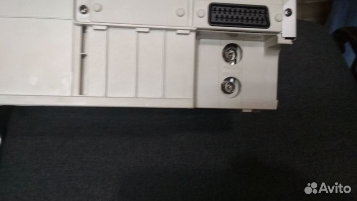 Видеомагнитофон Philips vr-130