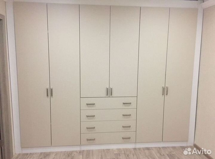 Встроенный шкаф