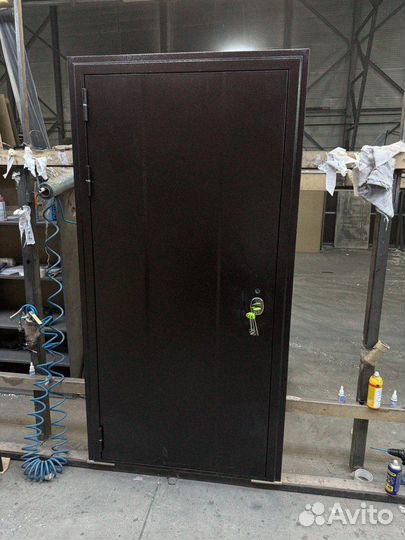 Дверь входная металлическая от производителя