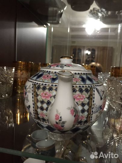 Чайники фарфоровые