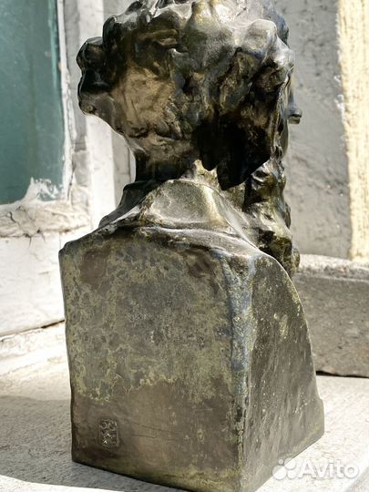 Бюст Лев Толстой