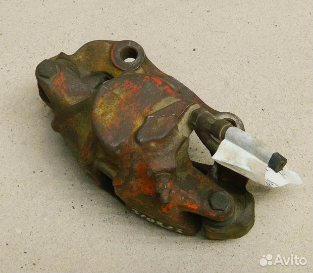 Суппорт передний правый Audi 80 B3