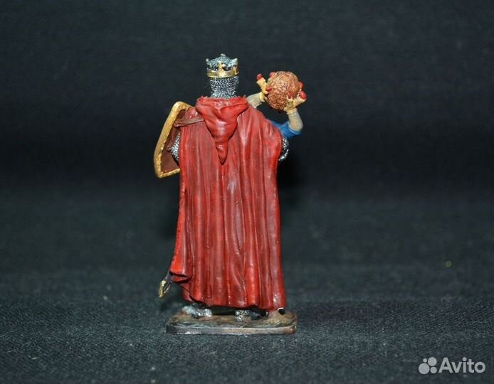 Оловянная миниатюра. 54 мм. Король Тиро фон Шоттен