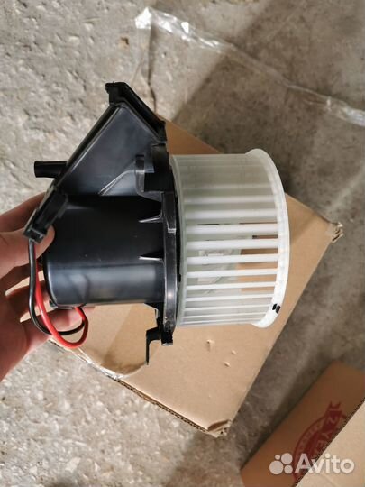 Вентилятор печки Ауди А4 А5 ку5