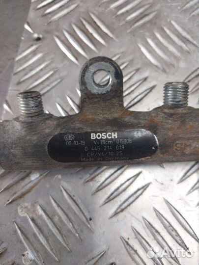 Топливная рампа Peugeot 406 0445214019