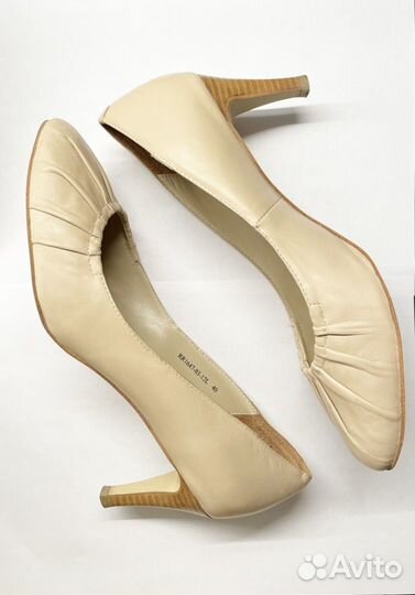 Туфли лодочки белые 40 светлый беж