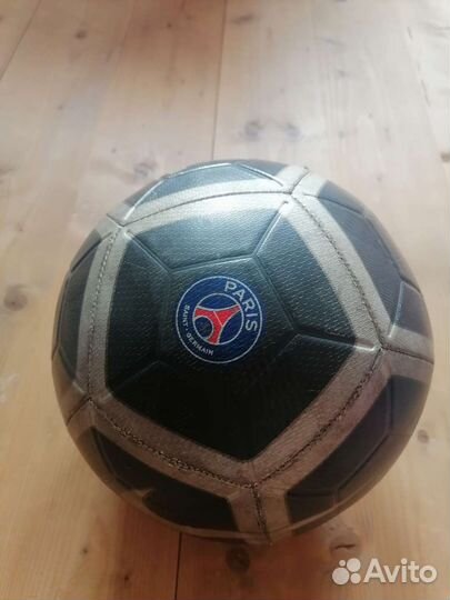 Футбольные мячи