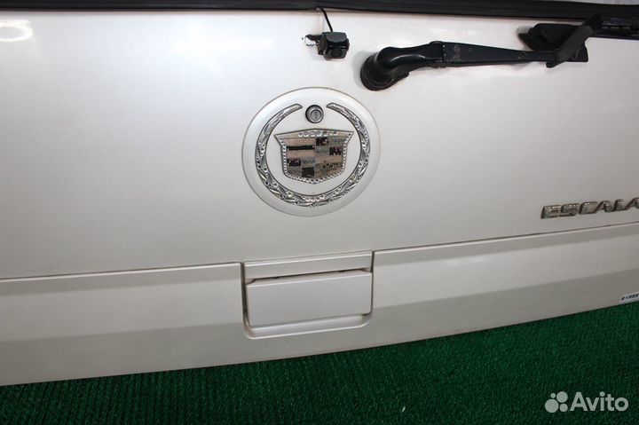 Дверь багажника Cadillac Escalade GMT800