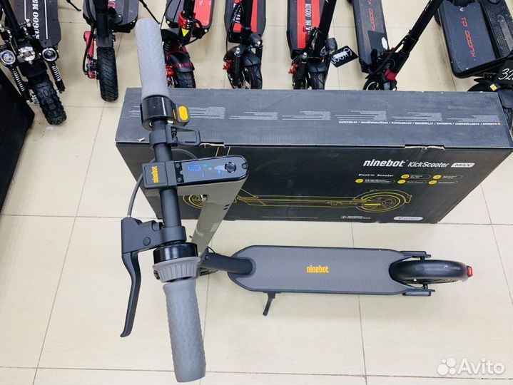 Электросамокат Ninebot KickScooter Max G30
