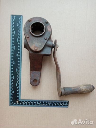 Регулировочный рычаг