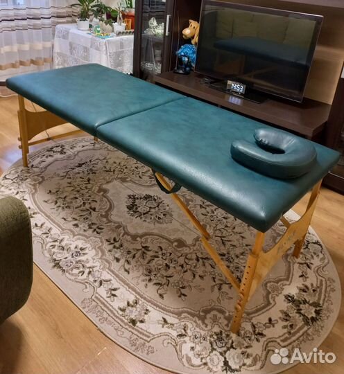 Кушетка для массажа с вырезом