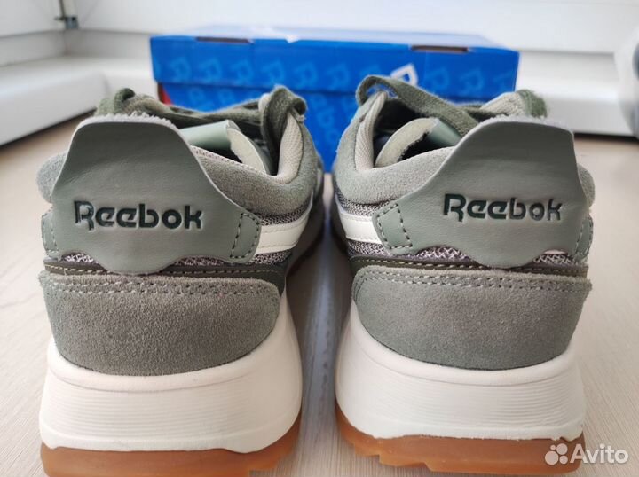 Кроссовки новые reebok женские 38-38,5