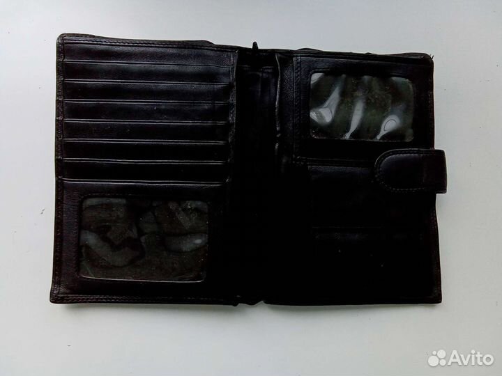 Кошелек-бумажник