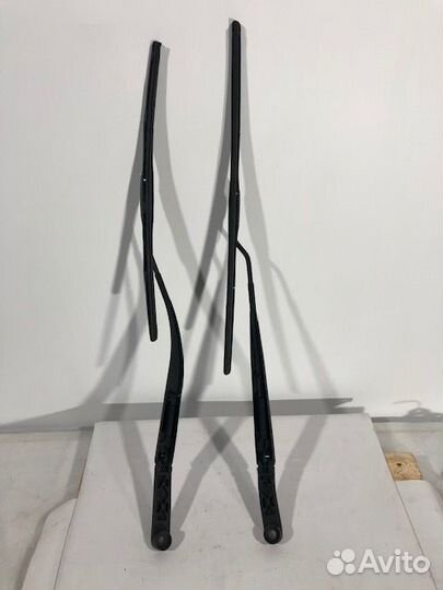 Поводок стеклоочистителя передний Kia Mohave HM