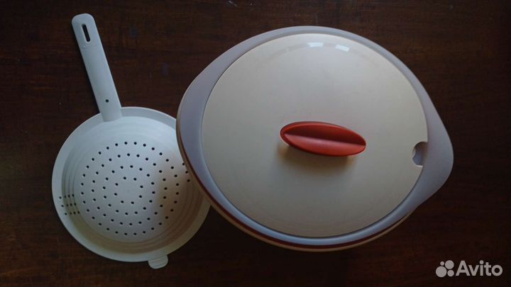 Контейнеы и принадлежности Tuperware