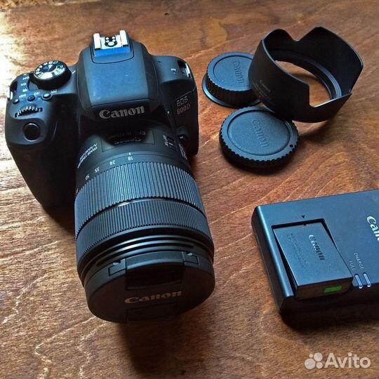 Canon EOS 800D+EF-S 18-135mm f/3,5-5,6 USM+штатив