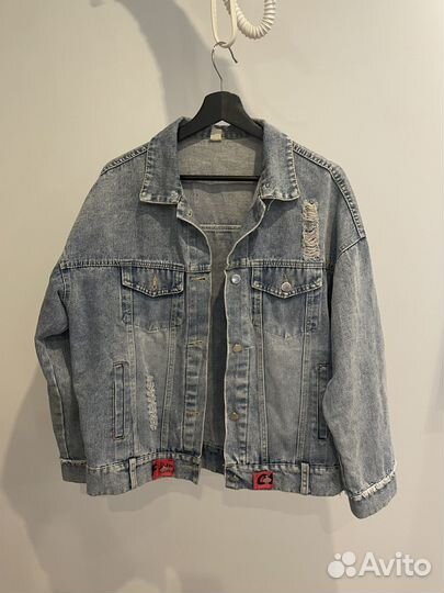 Джинсовая куртка женская