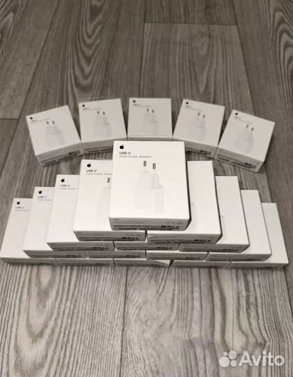 Блок питания (адаптер) 20W для iPhone, iPad