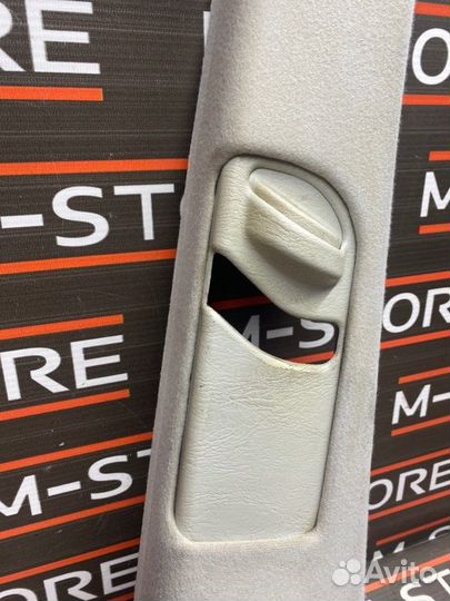 Обшивка стойки правая Mercedes-Benz M-Class W163