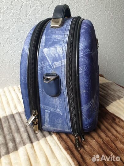 Дорожный чемодан, дорожный кейс