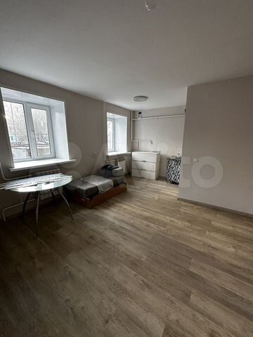2-к. квартира, 50 м², 1/5 эт.