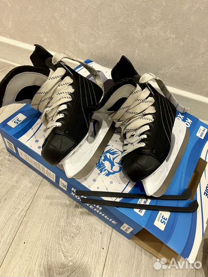 Коньки хоккейные детские 35 размер