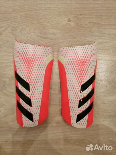 Щитки футбольные adidas