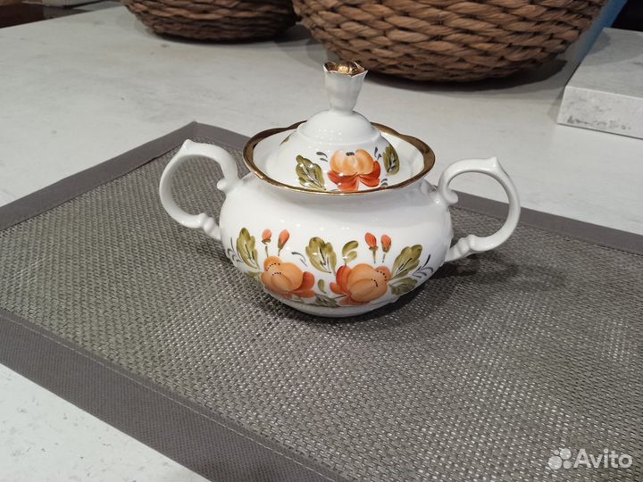 Сахарница фарфоровая