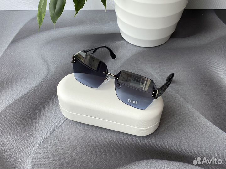 Солнцезащитные очки женские dior